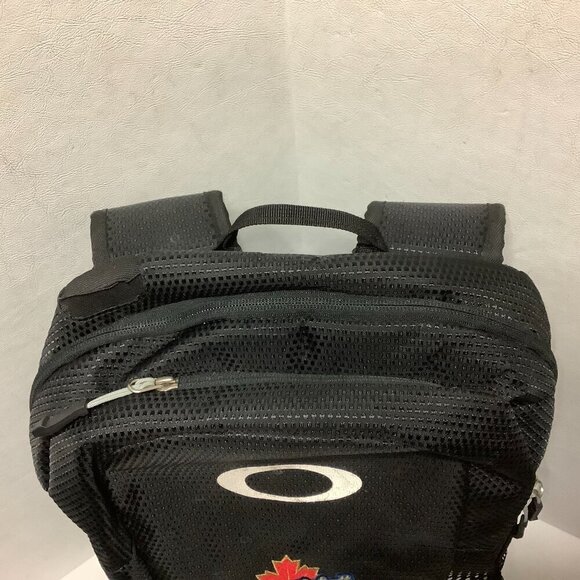 Oakley #92604 Backpack Black Labatt Blue Imported Embordered Front 18" x 12" - Picture 6 of 10